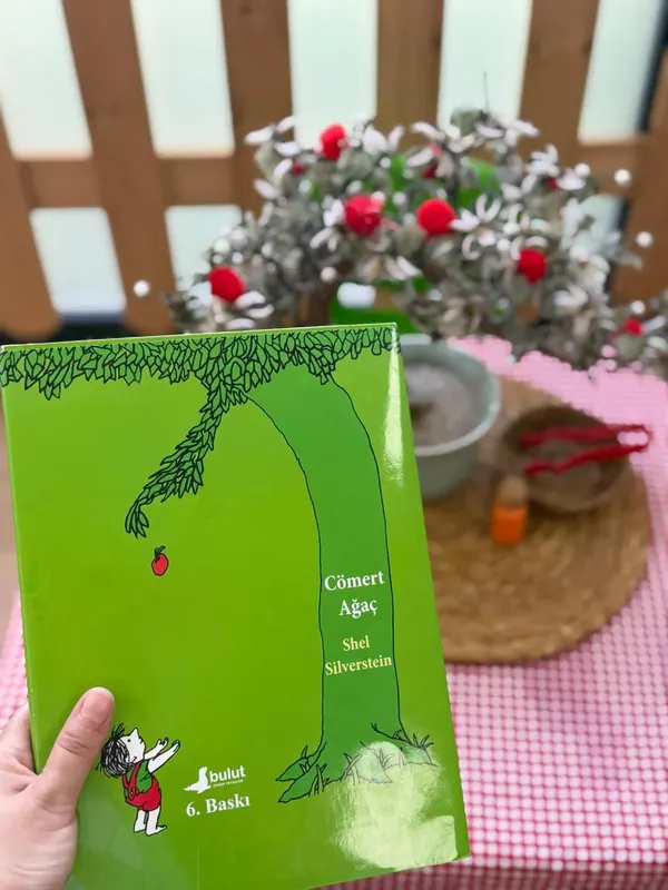 Didim yaz okulu kitap okuma etkinliği Cömert Ağaç