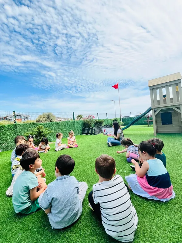 Didim yaz okulu açık hava kitap okuma etkinliği